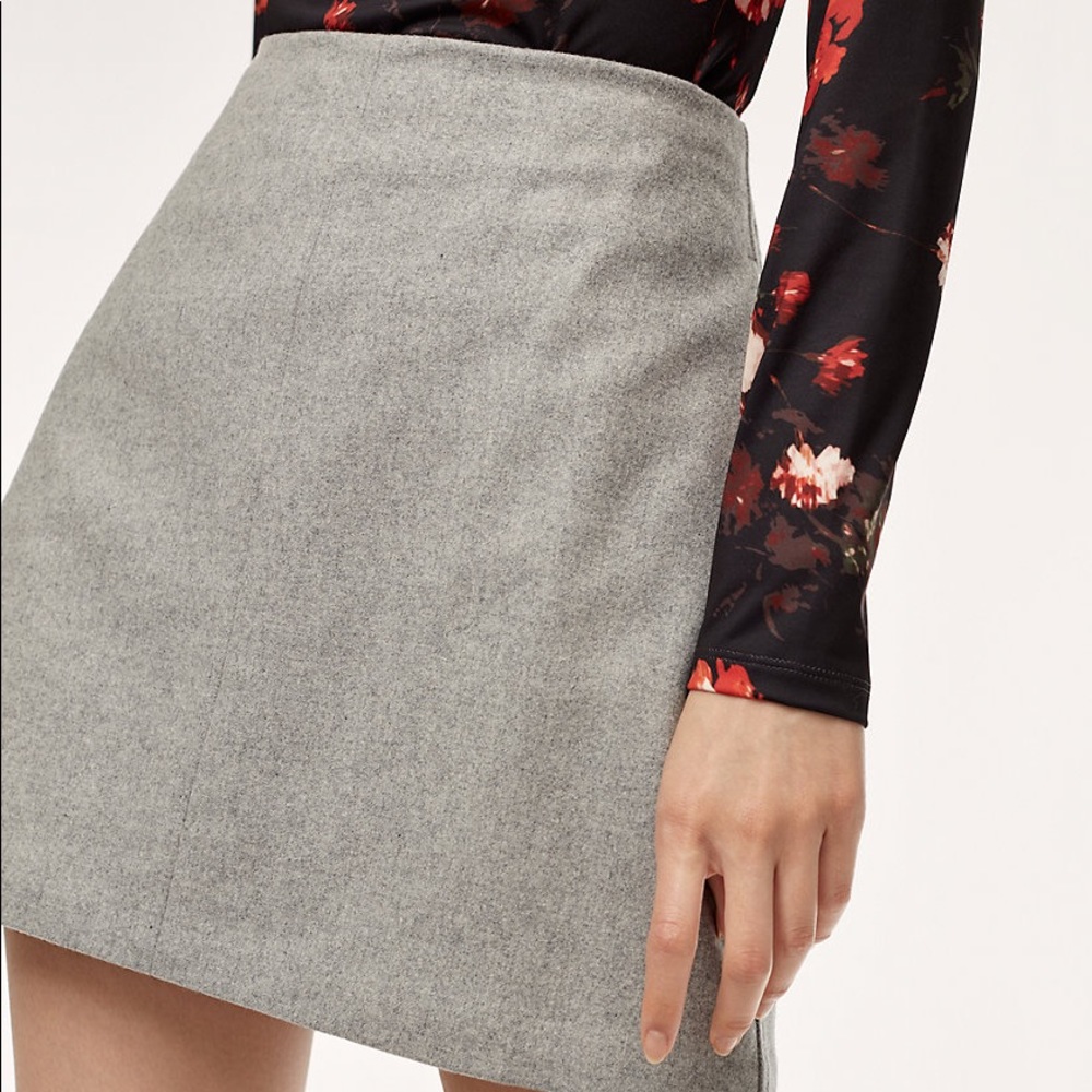 Aritzia Wilfred essonne heather light gray skirt